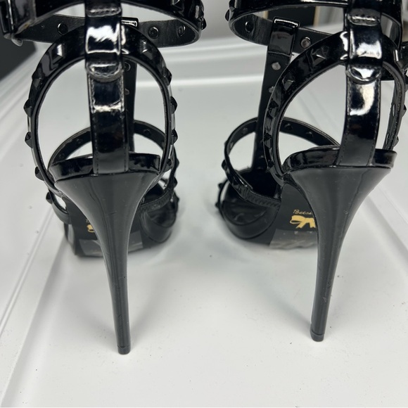 Betsey Johnson Betsyville Elegant Black Strappy Heels, Size: 8 - Picture 4 of 9